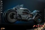 10-The-Flash-Vehculo-Movie-Masterpiece-16-Batcycle-56-cm.jpg