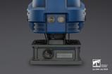 02-Warhammer-40,000-Captain-MkX-Helmet--Display-Stand-Ultramarines-44-cm.jpg