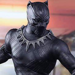 Detallada figura Edición Limitada de Pantera Negra basado en la película “Capitán América: Civil War” interpretado por T'Challa, figura creada por la firma Hot Toys.