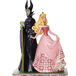 Espectacular figura de Maléfica y Aurora basado en el clásico 'La Bella Durmiente' de Walt Disney. Con esta figura con una altura aproximada de 23 cm., se ha mezclado la magia de las figuras de Walt Disney