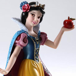 Detallada figura de Blancanieves de la línea Haute Couture de Walt Disney basada en el clásico Blancanieves y los Siete Enanitos de 1937. 