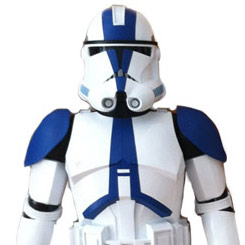 Figura articulada de 501st Legion Clone Trooper de aproximadamente 79 cm., de altura de la línea Giant Size de la firma Jakks Pacific.