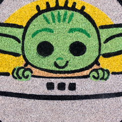 Mágico felpudo de The Child basado en la serie de Disney + The Mandalorian, ideal como felpudo de bienvenida. Medidas aproximadas de 40 cm x 40 cm., realizado en PVC y fibra de coco