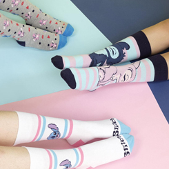 Pack compuesto por 3 pares de calcetines oficiales de Stitch basado en el personaje de la factoría Disney. Los calcetines tienen una talla única de 36-41