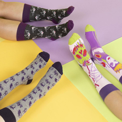 Pack compuesto por 3 pares de calcetines oficiales de las Villanas Maléfica, Reina Malvada y Úrsula basados en los personajes de la factoría Disney. Los calcetines tienen una talla única de 36-41