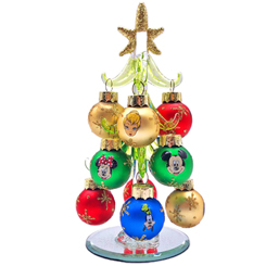 Árbol de Navidad de vidrio basado en los personajes clásicos de Disney. Decora tu rincón preferido con este árbol de Navidad realizado en vidrio con una altura aproximada de 15 cm., 