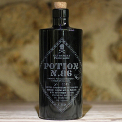 Preciosa Botella Potion Nº 86 basada en la saga de Harry Potter. Ilumina tu escritorio o mesa de noche con esta divertida botella "Poción n.º 86" basada en la saga Harry Potter.