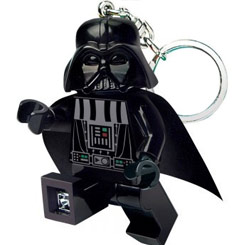 Divertido Llavero y Linterna del Malvado Darth Vader de Lego Star Wars. Disfruta con este carismático personaje realizado en PVC.