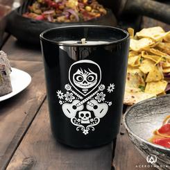 Descubre el encanto y la magia de Disney Coco con la vela aromática, una verdadera obra maestra perfumada que te transportará desde el mundo de los vivos hasta el vibrante y colorido reino de los muertos.