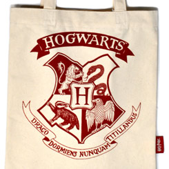 Bolsa oficial del escudo de Hogwarts basada en la saga de Harry Potter. La bolsa está realizada en algodón.