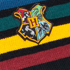 Práctica, mullida y bonita réplica oficial de la bufanda de Harry Potter y de todos los estudiantes del famoso y prestigioso colegio de Hogwarts.