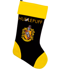 Calcetín de Navidad realizado en poliéster del escudo de Hufflepuff basado en la saga de Harry Potter, disfruta con este divertido calcetín. El calcetín tiene unas dimensiones aproximadas de 24 x 45 cm.