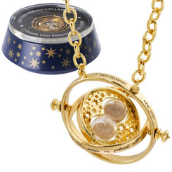 Réplica oficial del Giratiempos Edición Especial (Time-Tuner) de Hermione, realizado con total fidelidad al aparecido en la película de Harry Potter y el Prisionero de Azkaban.