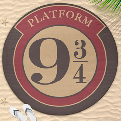 Toalla del Andén 9 ¾ (Platform 9 ¾) basada en la popular saga de Harry Potter. Tus días de playa y piscina no serán lo mismo con esta preciosa toalla del Andén 9 ¾, 