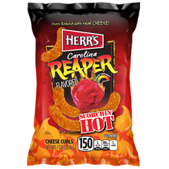 Bolsa Edición Limitada de Herr's Carolina Reaper Flavour Cheese Curls de 184 g., posiblemente uno de los mejores gusanitos que hayas probado. Cuando se trata de calor, ¡está fuera de serie! 