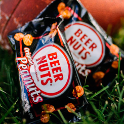 Pack compuesto por dos paquetes de deliciosos Beer Nuts Peanuts, disfruta de uno de los snacks salados preferidos para acompañar una buena cerveza.