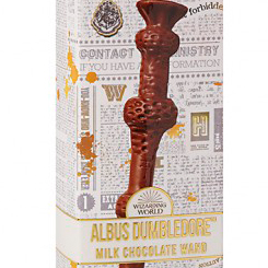 Si eres fan de Harry Potter y del Chocolate, entonces te encantará esta épica y deliciosa varita de Albus Dumbledore de chocolate. Esta exquisitez esta basada en la saga de Harry Potter de J. K. Rowling. 