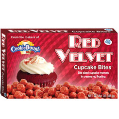 Pack compuesto por 2 paquetes de Red Velvet Cupcake Bites de 88 g. Deliciosos bocaditos rellenos de masa de la deliciosa tarta Red Velvet y todo ello recubierto de chocolate de color rojo.