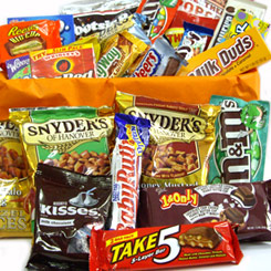 Pack 50 de Degustación de Snacks, Dulces, Caramelos y Chocolates de USA y nacionales. Ideal para disfrutar en familia de una fiesta temática.