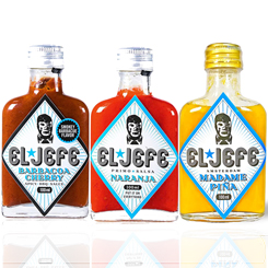 Pack 3 Salsas El Jefe Frutas compuesta por un bote de Very Hot Sauce Madame Piña, un bote de Hot Sauce Naranja y un bote de Hot Sauce Barbacoa Cherry, los tres botes son de 100 ml.