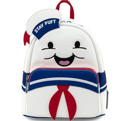 Preciosa y divertida mini mochila de Stay Puft basado en el famoso personaje de Los Cazafantasmas. Perfecto para pasar un día mágico y cuqui. Esta preciosa pieza de coleccionista está realizado en Cuero PU y poliéster,