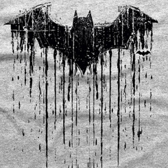 Camiseta oficial de Batman Dripping Logo basada en el popular personaje de DC Comics. Esta preciosa camiseta basada en el personaje de Batman, está realizada en 100% Algodón, 