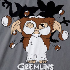 Camiseta Gremlins Fur Balls basada en la película de los Gremlins. Disfruta con está camiseta y recuerda las reglas de no mojarlo, no exponerlo a luz intensa (la del Sol lo mataría) y nunca darle de comer después de medianoche..