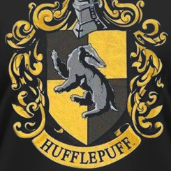 Camiseta del Logo de la casa Hufflepuff de Hogwarts La camiseta está inspirada en el famosa saga de Harry Potter. Todo un artículo de culto para los seguidores de J. K. Rowling. 