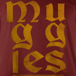 Camiseta de “Muggles" La camiseta está inspirada en el famosa saga de Harry Potter. Todo un artículo de culto para los seguidores de J. K. Rowling.