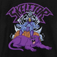 Camiseta con la imagen de Skeletor de los Masters del Universo (Master of the Universe). La Camiseta por la parte delantera tiene la imagen del malvado Skeletor, 