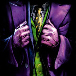 Camiseta del traje del Joker inspirada en uno de los más famosos villanos del Caballero Oscuro (The Dark Knight). Todo un artículo de culto para los seguidores del hombre murciélago.