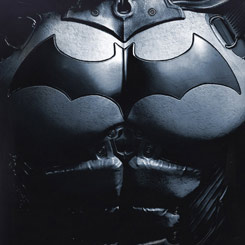 Camiseta de la armadura de Batman, El Caballero Oscuro (The Dark Knight). Disfruta con está camiseta y siéntete todo un superhéroe reviviendo las aventuras del hombre murciélago.