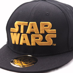 Gorra con el Logo de Star Wars bordado en dorado. La gorra está basada en la popular saga de George Lucas, realizada en algodón 100%.
