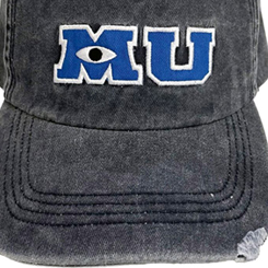 Preciosa gorra de Baseball retro con el logo de Monster University. El regalo perfecto para fans de Monster University, esta preciosa gorra está realizada en 100% poliéster, talla única.