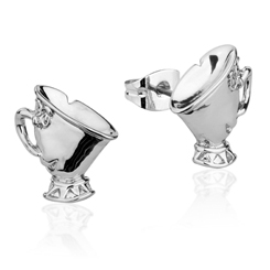 Pendientes de la tacita Chip basado en el clásico La Bella y la Bestia de Disney.  Estos preciosos pendientes están realizados en titanio con un plateado de Oro Blanco 14k con un acabado de alto brillo,