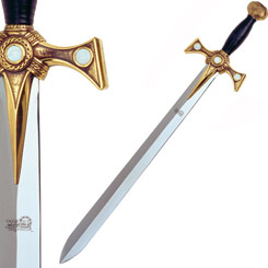 Réplica Oficial de la espada de la conocida heroína Xena, de la serie de televisión “Xena, la Princesa Guerrera”, forjada en acero de 440º, con 77 cm. de longitud y la empuñadura decorada en metal dorado.