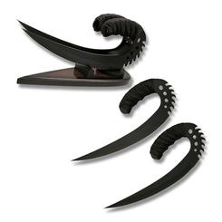Fiel reproducción de los cuchillos utilizados por Vin Diesel en Riddick. Realizado en acero 440º, 30 cm de longitud.