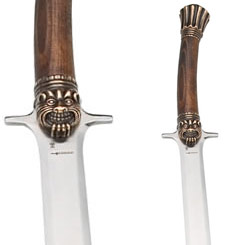 Si eres un amante de las aventuras de Conan el Bárbaro, no puedes perderte esta réplica original de la espada de Valeria, su compañera y cómplice en la lucha contra Thulsa Doom. Esta espada, realizada en acero 440º, tiene un diseño oriental estilizado