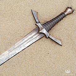 Réplica oficial de la daga utilizada por los Nazgul aparecida en la saga de El Hobbit. Realizada en acero inoxidable de AUS-6, con 63,3 cm. 