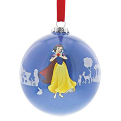 Es el momento de dar un toque de magia a tu árbol navideños con esta preciosa bola de navidad de Blancanieves basada en el clásico de Disney Blancanieves y los siete enanitos.