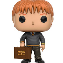 Figura de Fred Weasley realizada en vinilo perteneciente a la línea Pop! de Funko. La figura tiene una altura aproximada de 9 cm., y está basada en la saga de películas de Harry Potter.