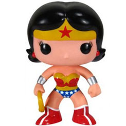Figura de Wonder Woman realizada en vinilo perteneciente a la línea Pop! de Funko. La figura tiene una altura aproximada de 10 cm., y está basada en el Universo de DC Comics.