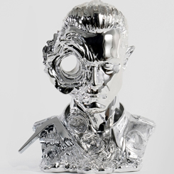 Busto oficial  Edición Limitada del Terminator T-1000 basado en la saga de Terminator. Con un cerebro molecular líquido, la capacidad de cambiar de forma e imitar objetos y seres 
