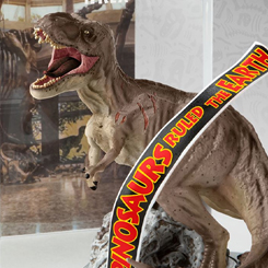 Figura oficial Tyrannosaurus Rex basada en la saga de Jurassic Park. Este figura está realizada en PVC y tiene unas medidas aproximadas de 11 x 19 cm. 