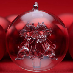 Adorno de Navidad de los simpáticos Chip y Chop basados en los populares personajes de Walt Disney. Esta obra de arte está realizada en vidrio de color transparente.