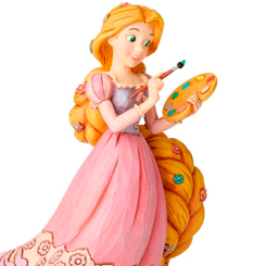 Figura de la línea Princess Passion de Rapunzel basada en el Clásico de Disney Enredados, Jim Shore ha elaborado esta figura con unos 19 cm., de altura en donde se ha mezclado la magia de las figuras de Walt Disney