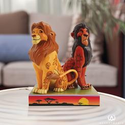 Figura de Simba y Scar del Clásico de El Rey León (The Lion King), Jim Shore ha elaborado esta figura con unos 16 cm., de altura en donde se ha mezclado la magia de las figuras de Walt Disney