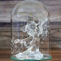 Figura del aprendiz de brujo basada en el clásico de Disney Fantasía. Esta obra de arte está realizada en vidrio de color transparente con unas dimensiones aproximadas de 11 x 7,60 cm.