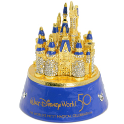 Joyero del Castillo de Walt Disney World para celebrar el 50 aniversario. Este precioso castillo está realizado en estaño y aleación de plomo con cristales Swarovski.