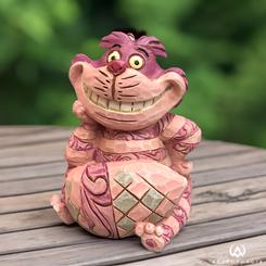 Simpática figura mini del Gato Cheshire basado en el clásico de Alicia en el País de las Maravillas de Walt Disney. Con esta figura de cerca de 8 cm., de altura.